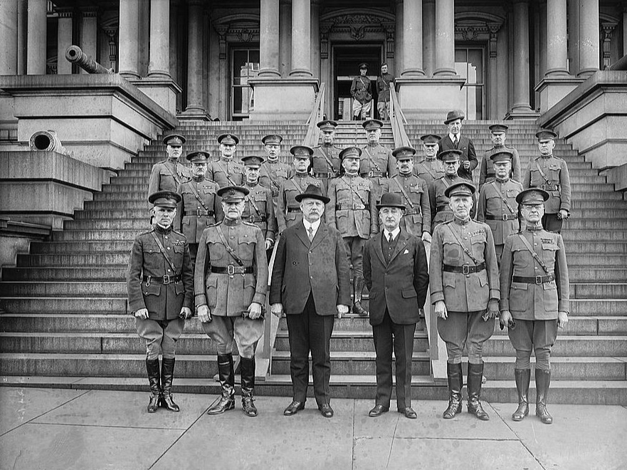 100YearsAgoNews's tweet photo. March 2, 1923: Secretary of War John Weeks (third left) and the department's top staff officers, including Army Chief of Staff Gen. John Pershing (second left). https://t.co/J6AHx8Nmd6