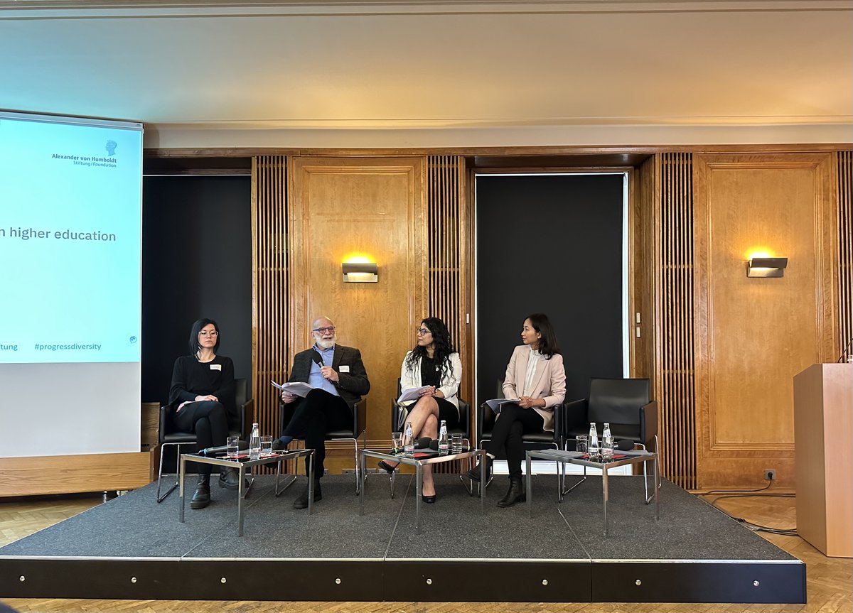 AjlaSkrbic's tweet photo. Conference panels can be REALLY interesting. Ask anyone who attended the 'Diversity drives excellence' conference organized at @bbaw_de by @AvHStiftung, @deBritish and @fulbright_de. #ProgressDiversity https://t.co/8AUHBOkfmS