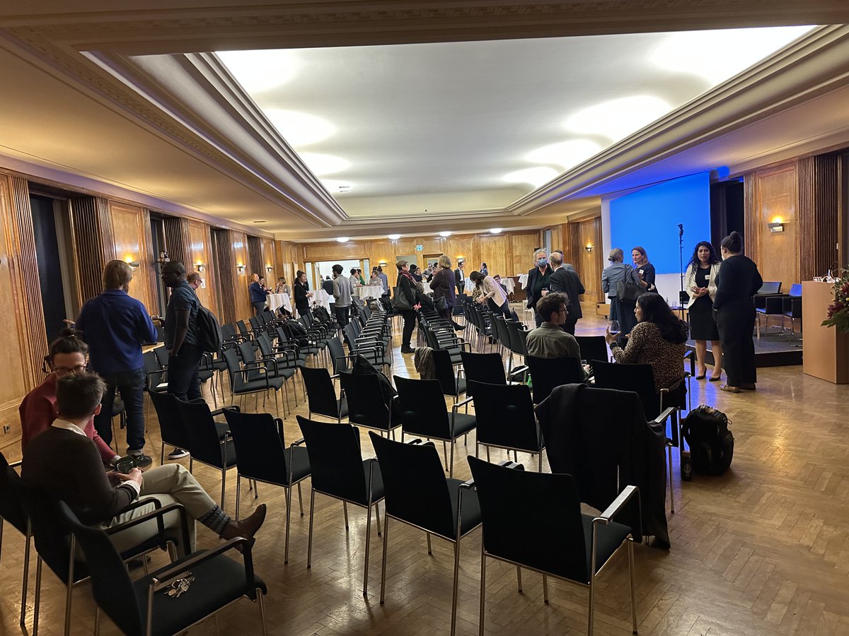 AjlaSkrbic's tweet photo. Conference panels can be REALLY interesting. Ask anyone who attended the 'Diversity drives excellence' conference organized at @bbaw_de by @AvHStiftung, @deBritish and @fulbright_de. #ProgressDiversity https://t.co/8AUHBOkfmS