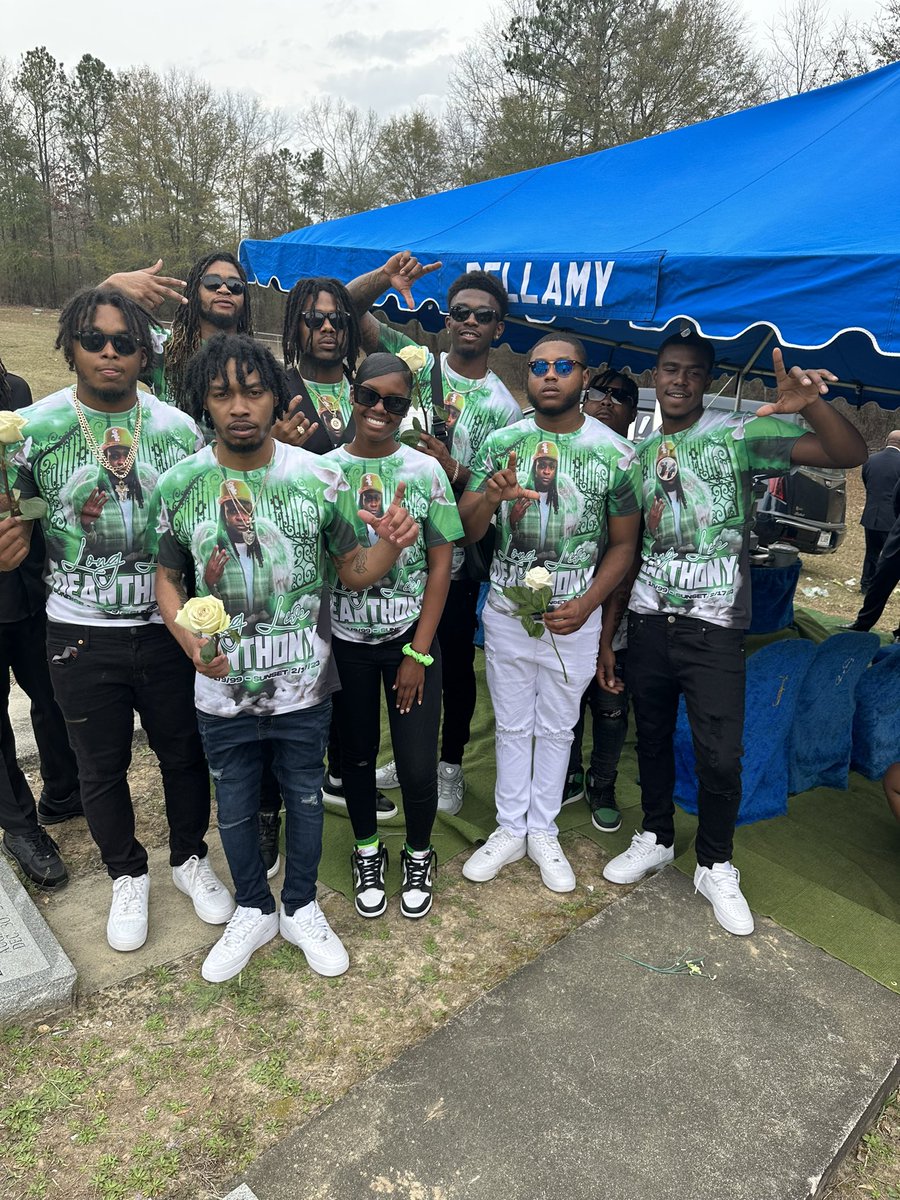 JurnDuhh's tweet photo. #LLDEE 💚🕊️ @shonuff_93 You will be missed. 🫶🏽🤞🏽 https://t.co/wBw9hIcxW6