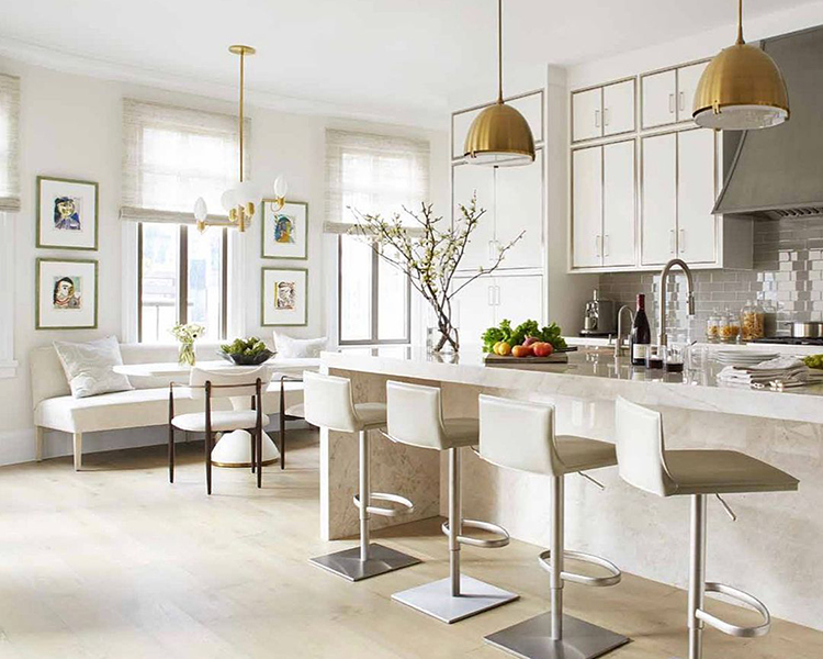 ConradShades's tweet photo. Custom handwoven window treatments of sustainable natural fibers by CONRAD add an elegant touch to this beautiful, light and bright kitchen designed by #phoebehowarddecorator
(Shown: Wintersea, Weave No. 1762)

#CONRADShades #TheOriginal #Handwoven #InteriorDesign https://t.co/R0fuUCjWSu
