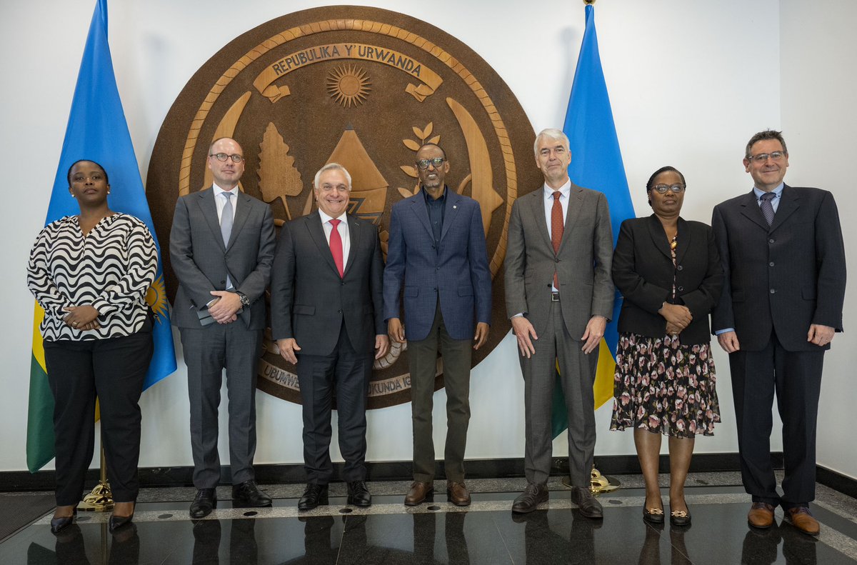 President Kagame met with Mauricio Muller Adade, President of Global Malnutrition Partnerships &amp; Programs of DSM &amp; Chairman of the Board of Africa Improved Foods Holding for a discussion on scaling up the work of AIF, which currently works with close to 50,000 farmers in Rwanda.