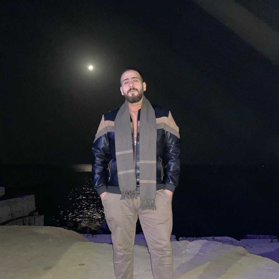 #NewProfilePic "نضجت بالألم الذي لم يعلمني أحد كيف أتخطاه، و كبرت أكثر مما ينبغي حينما واجهت مواقف لم أتخيّل أبدًا تجاوزها"👌🏻