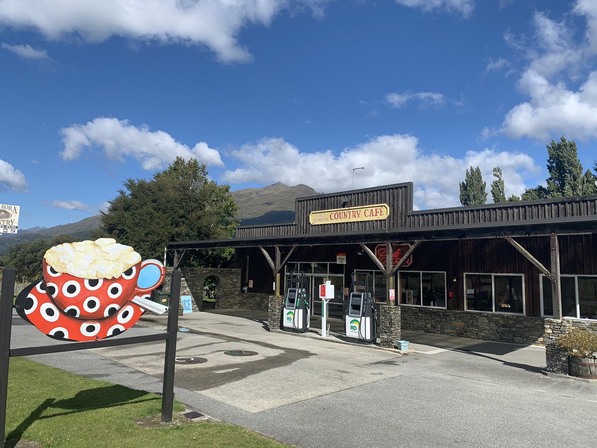 siliconcto's tweet image. 45 riders stopped at the Makarora Country Cafe for lunch yesterday on the way to Wanaka, it was the best lunch we’ve had in New Zealand and that’s a high bar. If ever passing, really worth calling in