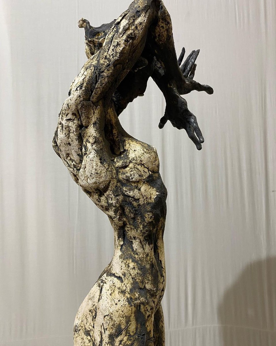 art_workspace_'s tweet photo. Artist https://t.co/tgyyQEVOhe
Оleksii Abramow
“In bloom”
Fireclay, cooper oxide
80/18/20
Follow us https://t.co/l0hKFLQzhi
#sculptureartist #sculptor #sculpture #fireclay #cooper #oxide #cooperoxide https://t.co/SewJop0F3I