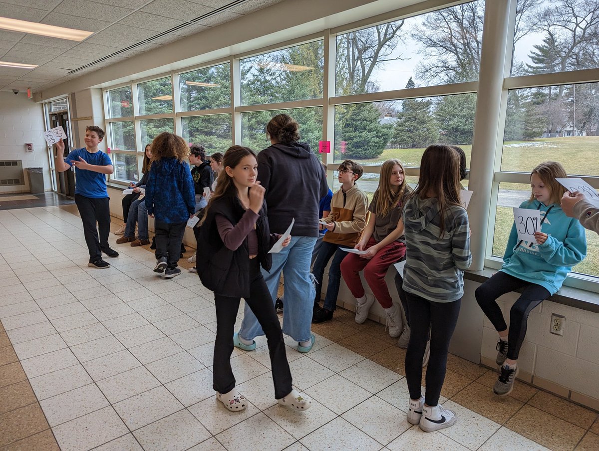 MrsJoz's tweet photo. Without talking, students had to line up from least to greatest using the fraction, decimal, or percent they were given. https://t.co/xUgSSaEfCw