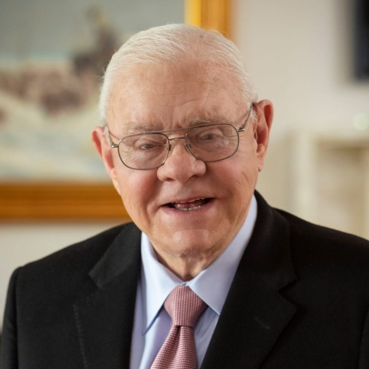 uamsgiving's tweet photo. Grateful for donors who support the @UAMShealth mission: education, clinical care, research, service. Jim Wallis, former president and CEO of ExOK Inc., has pledged $102,948 toward the Joseph H. Bates III, MD, MS, Chair in Academic Public Health Practice. https://t.co/uvDK8hTDNL. https://t.co/7ylDyddRhD