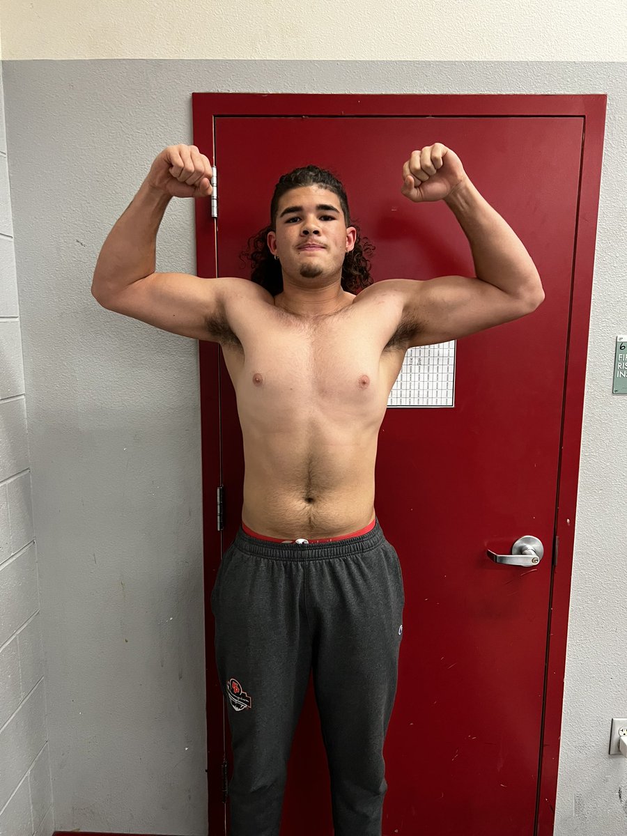 jax_crpntr's tweet photo. Off-season work! Only getting bigger, faster and stronger! #230lbs @aggiefootball05 @CoachRidenour_ @mgerber10 @iamkvncrpntr @bangulo @GregBiggins @BrandonHuffman @On3Recruits @ChadSimmons_ @bgr8_recruits @702HSFB https://t.co/OrWjef0lED