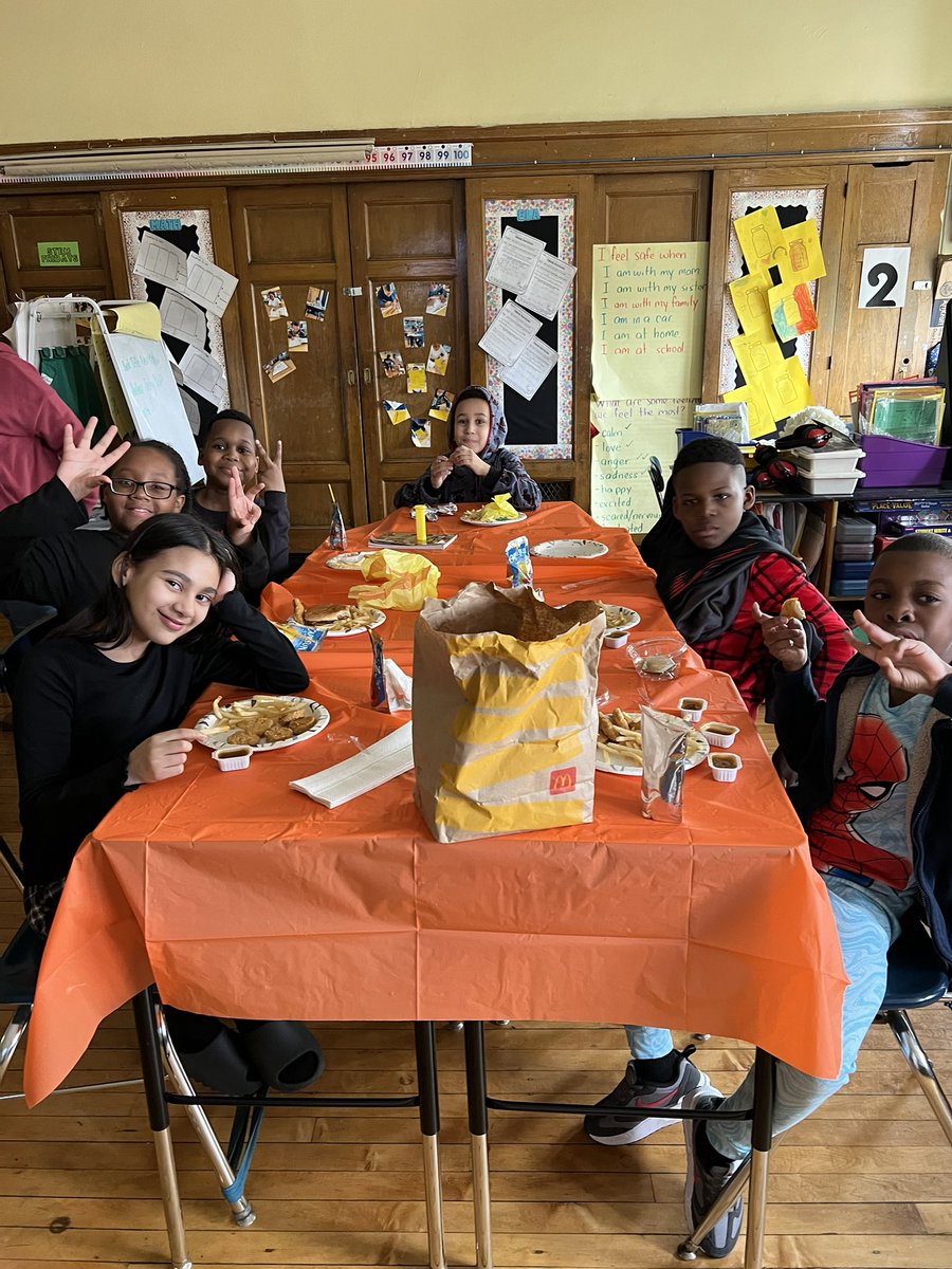 MsTrinidad301's tweet photo. #BESTdayEVER w/ #Room301 & #Room201. #DojoDay was filled w/interactive/educational games, McDonaldβs &a movie to seal the deal! We are officially ready for @pbis_rewards, but also REALLY NEEDED this day! @99mathgame @playblooket @PS72X @Principal72x @D8Connect @jen_joynt https://t.co/QtiUtsVp1t