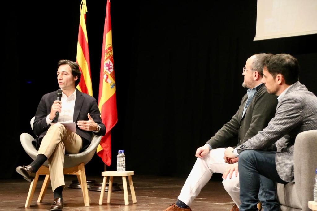 PPBarcelona_'s tweet photo. 📸 Hoy ha tenido lugar la presentación del candidato de @PPSantCugat a la Alcaldía, @AlvaroBenejam.

El acto ha contado con las intervenciones de @alejandroTGN y @manureyeslopez.

➡️ En estas elecciones, #SantCugatReacciona con un gran proyecto y equipo para cambiar el municipio. https://t.co/bVAodW4yWg