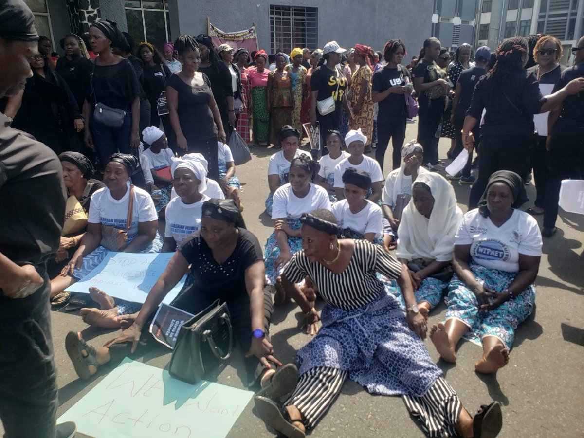 wongosol's tweet photo. No one is safe until everyone is safe! @WONGOSOL, Association of Female Lawyers of Liberia and other women organizations staged a peaceful sit-in action in demand for justice. 
#WeAreUnprotected
#OurPeaceandSecurityisthreatened 
#Stopthesecretkillings https://t.co/s9eGcLx1VX