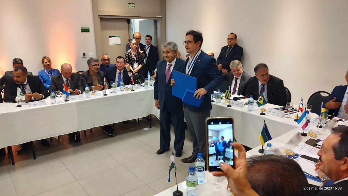 cnptc's tweet photo. Sessão Solene de Transmissão de Cargos da Nova Diretoria do CNPTC. Nove personalidades, sendo oito conselheiros, foram agraciadas com o diploma e medalha Thiers Viana Montebello, em reconhecimento à destacada atuação em prol do aperfeiçoamento do Sistema Tribunais de Contas. https://t.co/Qepx8ybmAM