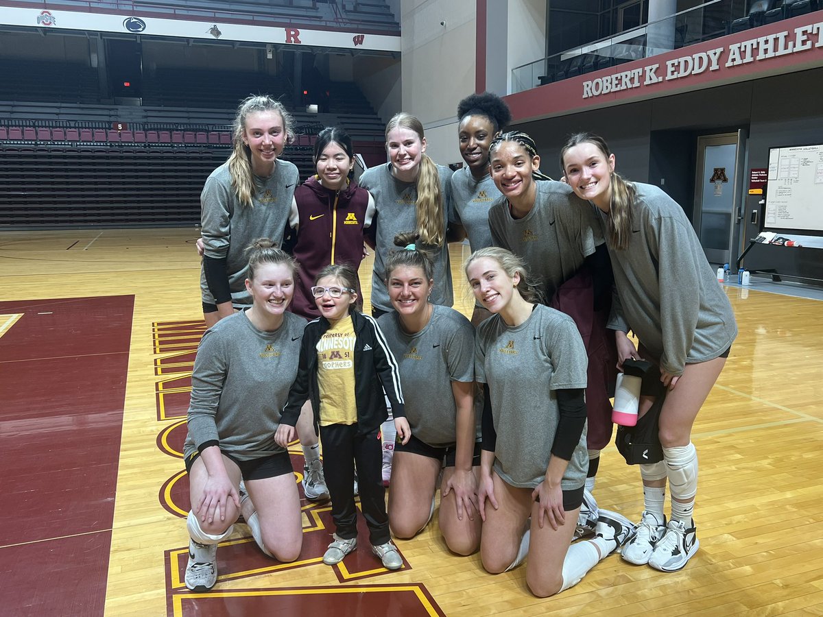 Minnesota Volleyball on Twitter "Cora stopped by practice today to