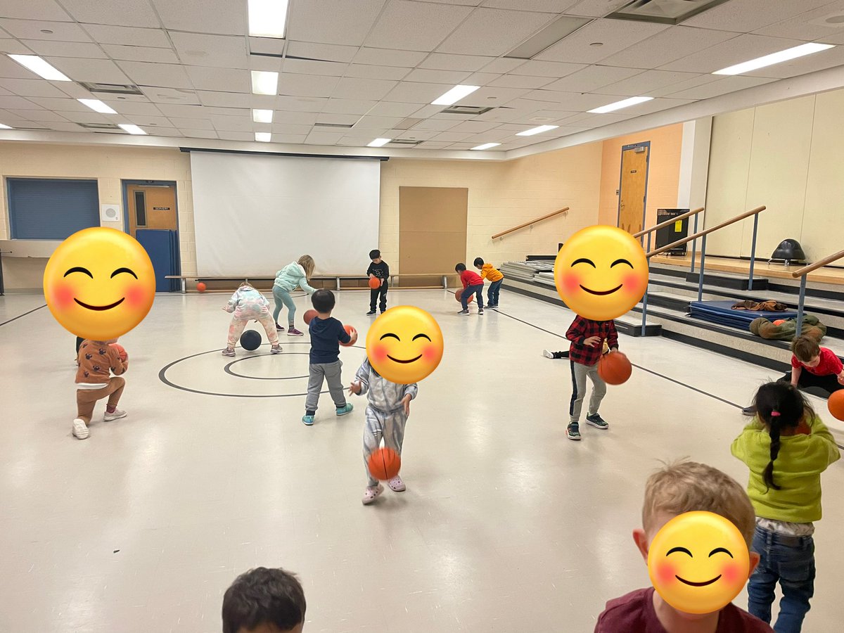 @JChambersTVDSB had a special and inspirational visit from the @LondonLightning - the following day all 4 kindergarten classes wanted to play basketball in gym class!