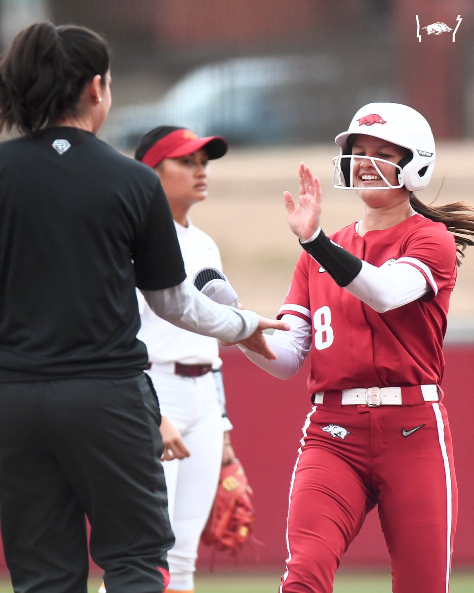 Arkansas Softball tweet media