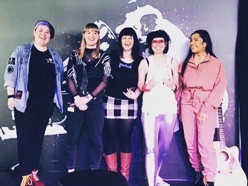 SheBeatMusic's tweet image. #TBT to my #IWD2020 #womeninmusic show @hmvVault in Brum 🙌 Join me &amp;amp; @MallyHSmith &amp;amp; @SayRARGH this Saturday (March 4th) ahead of #IWD2023 at @hmv_PrincesSt @hmvtweets  #Edinburgh from 4pm 🎶✨💃 #ThrowbackThursday #SupportRecordStores #SupportLocalMusic