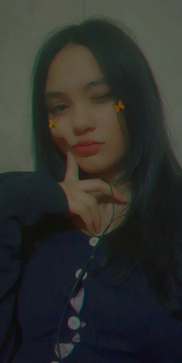 lorencvc2's tweet photo. #selfiesfortys hours lefttt 😩😩😭 @iamlorengray https://t.co/cbfAwtcy5f