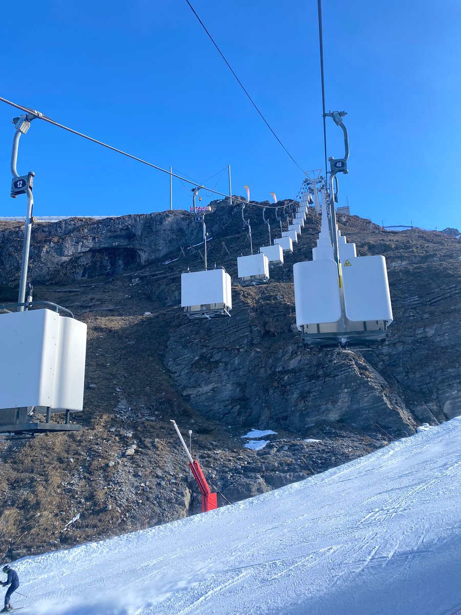 #flaine , ses #télébenne , ascenseurs , son béton etc.. le ski #bauhaus c’est sans voitures 🤍 #marcelbreuer #teamarchi
