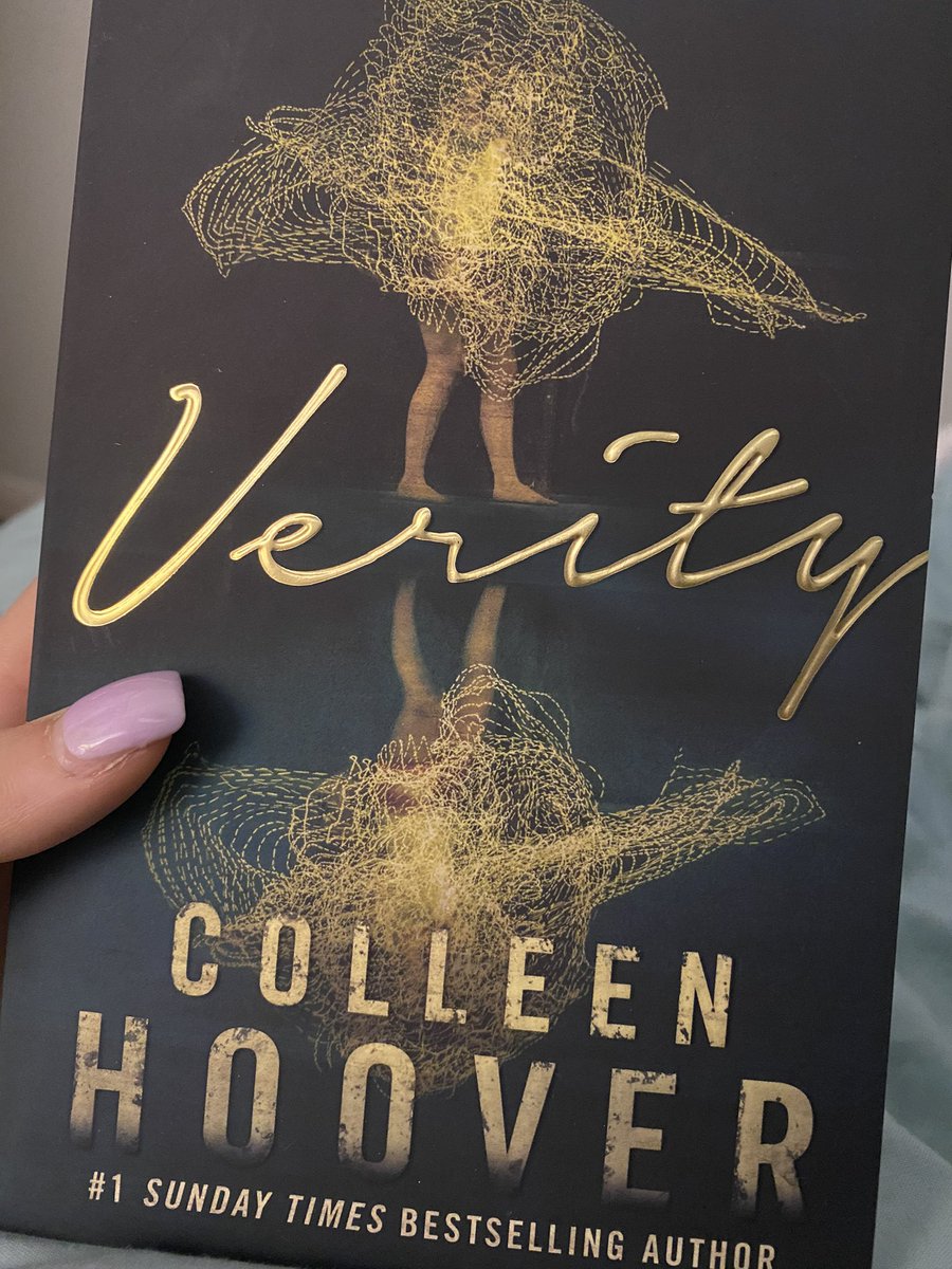 MrsOxlade22's tweet photo. Treated myself to this little gem… it has been recommended so let’s give it a go! #readingforpleasure #switchofftime ✌🏼✨ https://t.co/Rid99RIbNZ