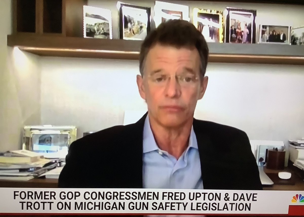 lock-them-trumps-up-no-dms-on-twitter-republicans-state-that