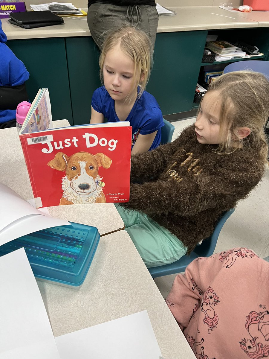mspearson3's tweet photo. We always have so much fun with our cross-age buddies from P/1 Haverstock. Today, we did some buddy reading. 📔 @MrsHaverstock https://t.co/StzTZ9OhXL