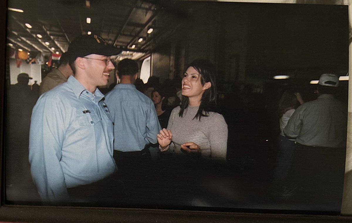 #TBT #ThrowBACKThursday
one THOSE times when doing good felt GREAT Mar 2002 w @The_USO touring thru #NavalStationNorfolk #Virgina Lindy & I on #USSGeorgeWashington
w #PiaZadora #HagerTwins #CommanderMikeBrown #USSJacksonville nuclear #submarine #GuessWhoGotTheVIPTour 😁 #HooYah