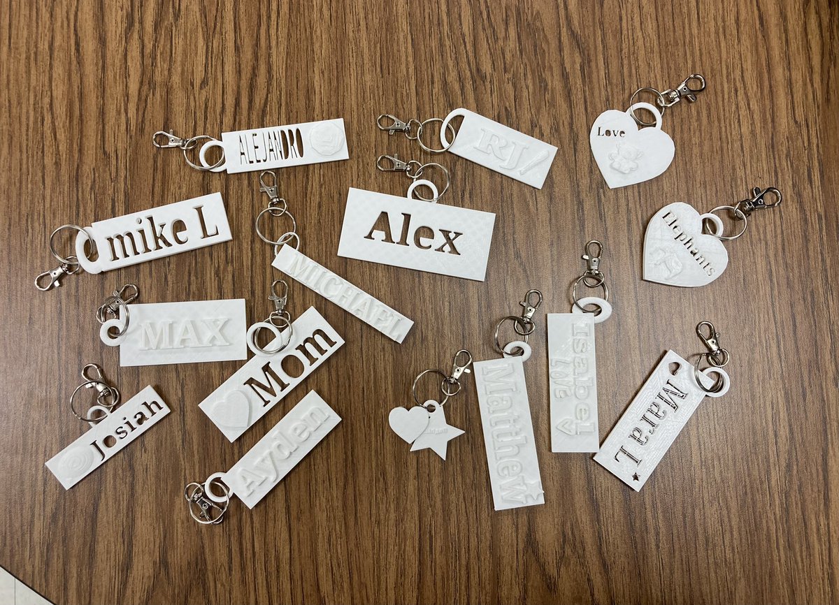 GracefulSTEM's tweet image. First couple of batches of keychains designed by 5th grade Rattlers with @tinkercad   They’re coming out fabulous!  Thanks to @TechCoachFikac for helping me transition to the Dremel!!  #RabaSTEM @NISDSTEMLabs #RabaIgnited