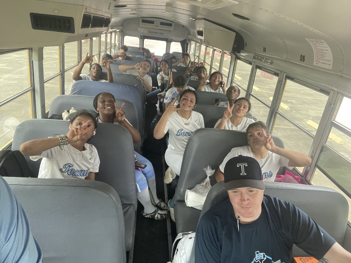 W’s for Jv1 and Jv2 good work today❤️🥎