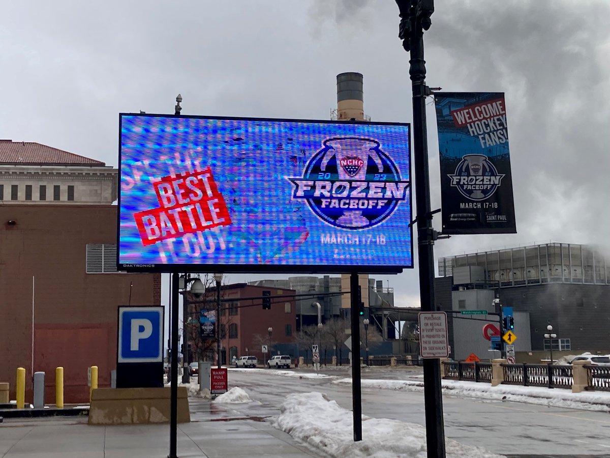 TheNCHC's tweet photo. It's March now and @SaintPaul has that #FrozenFaceoff feeling 😍

The fun starts in ✌️ weeks!

Fan hotels 🏨: https://t.co/T2virnQeJJ
Tickets 🏆🎟️: https://t.co/ZzYrPpZGKO https://t.co/QuAu4esdAe