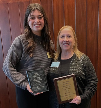 ManchesterUniv's tweet photo. “I would tell other first-generation students that they shouldn’t be afraid to step out of their comfort zone to attend college," says Manchester nursing student Erica Ortiz, our Realizing the Dream scholarship recipient. https://t.co/XgMWZ41LUV https://t.co/MzlNkqX2Ok