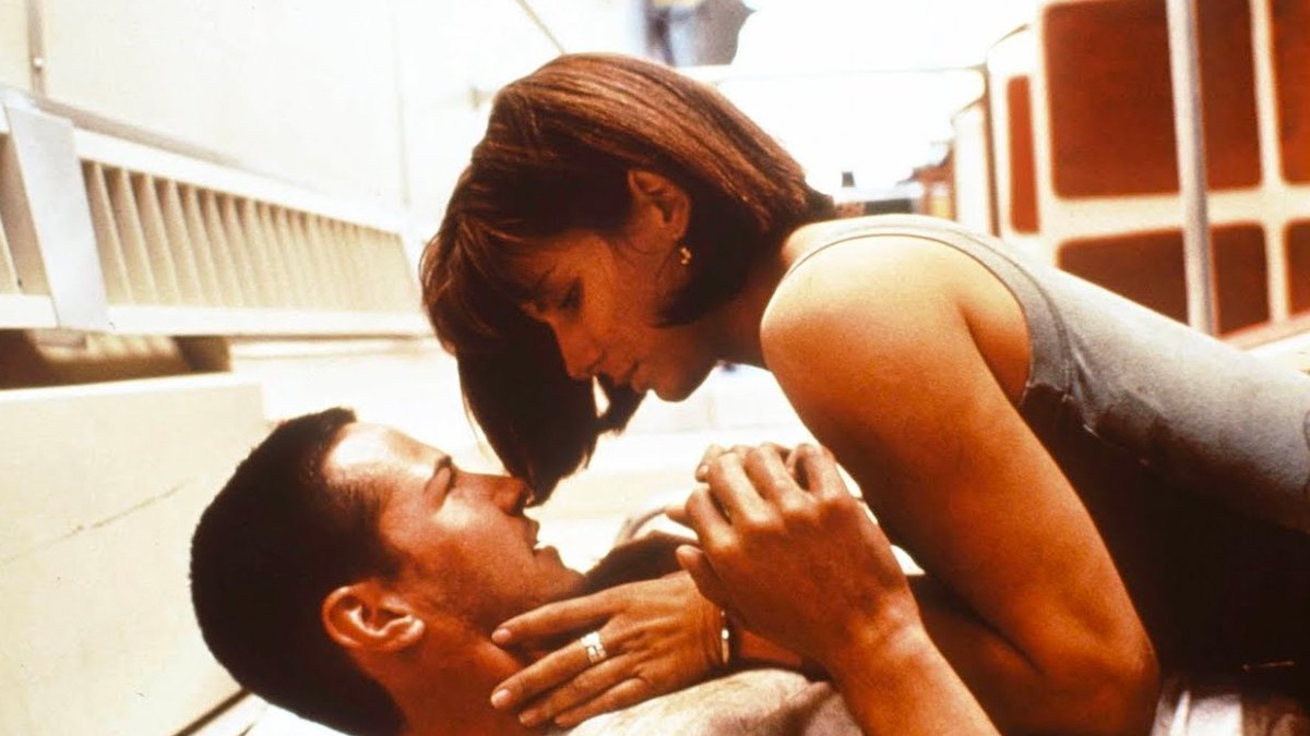 amctv_br's tweet photo. Meu beijo preferido dos anos 90 é 👇 https://t.co/dGJhIsmr7g
