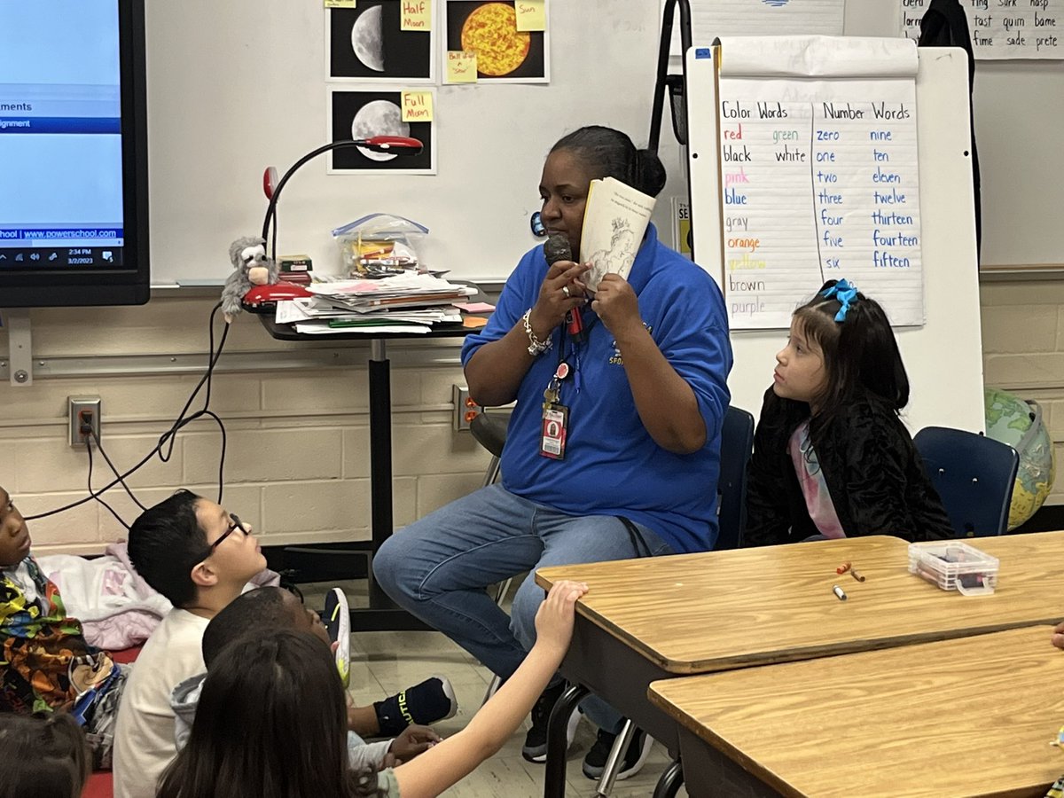 KristalWashin16's tweet photo. It’s Read Across America Day and our Mustangs are reading their hearts out! 📚❤️📚#ReadAcrossAmericaWeek2023 #AISDReads #AldineConnected #DEAR https://t.co/SZ9xgUlyca