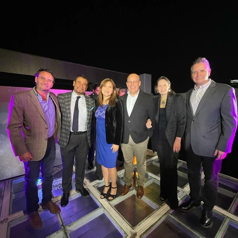 aamf_'s tweet photo. 🇲🇽 La Asociación Mexicana de Franquicias @AMFranquicias realizó el XXIV Premio Nacional a la Franquicia, y estuvimos presentes en la ceremonia donde se reconocieron a las marcas más destacadas 2022.
Felicitamos a #Infopan por estar ternado en la categoría ¨Franquicia del Año". https://t.co/AUkunGzCKY