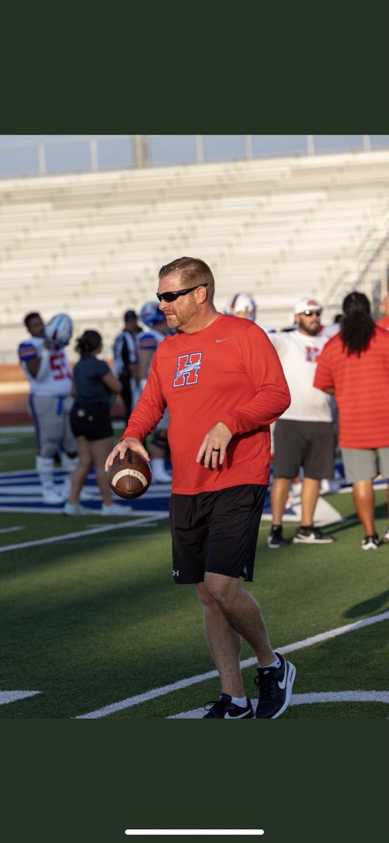 LeviJags's tweet photo. Thank you Coach Roberts for being a great coach for both varsity and jv players. Your always finding something good to say about someone. #JagComp23 #Trojans https://t.co/HA9altrfpp