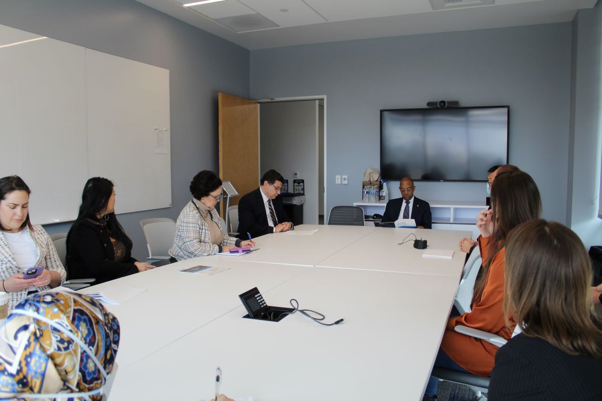 UcrRed's tweet photo. UC President Michael Drake visits UC Riverside
and hears from our researchers and graduate students on innovation taking place at UCR.
Read more: https://t.co/Cn0JAj9yWp

@UofCalifornia @UCRiverside  @UCRCNAS @UCRBCOE 
#ucrtechpartnerships #innovation #entrepreneurship https://t.co/PMUv4NH28G