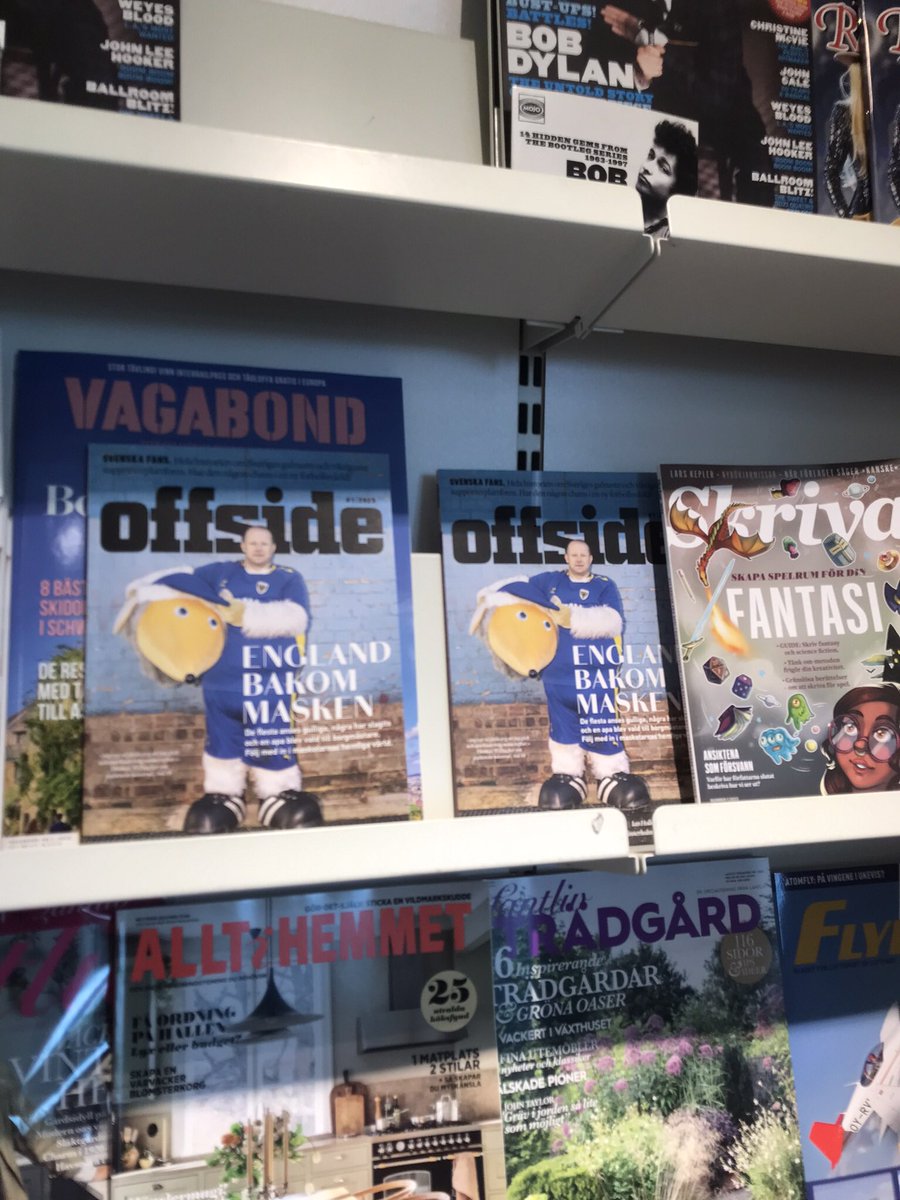 henrikpafcw's tweet photo. Swedens biggest footie magazine front page a yellow and blue hero😀. Our own Haydon The Womble with our man @DeanCP08 @AFCWimbledon #AFCW @MagasinOffside #Swedons https://t.co/9C9CXISFrF