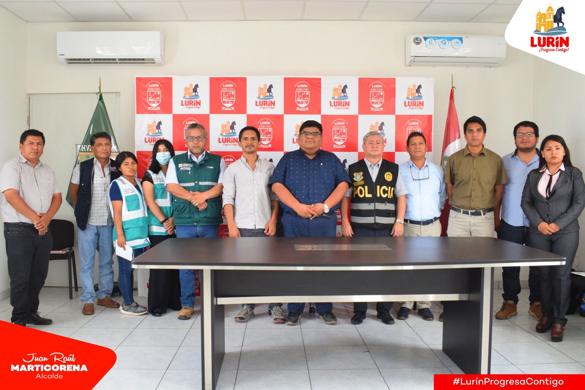 munilurin1's tweet photo. 𝟏𝐞𝐫𝐚 𝐒𝐄𝐒𝐈𝐎́𝐍 𝐃𝐄 𝐋𝐀 𝐂𝐀𝐌𝐋
En la instancia de gestión ambiental, se promovió el diálogo y acuerdo entre sectores públicos y privados, resolución de conflictos ambientales y la participación de la sociedad.

#LurínProgresaContigo https://t.co/wxfA7e4TF8