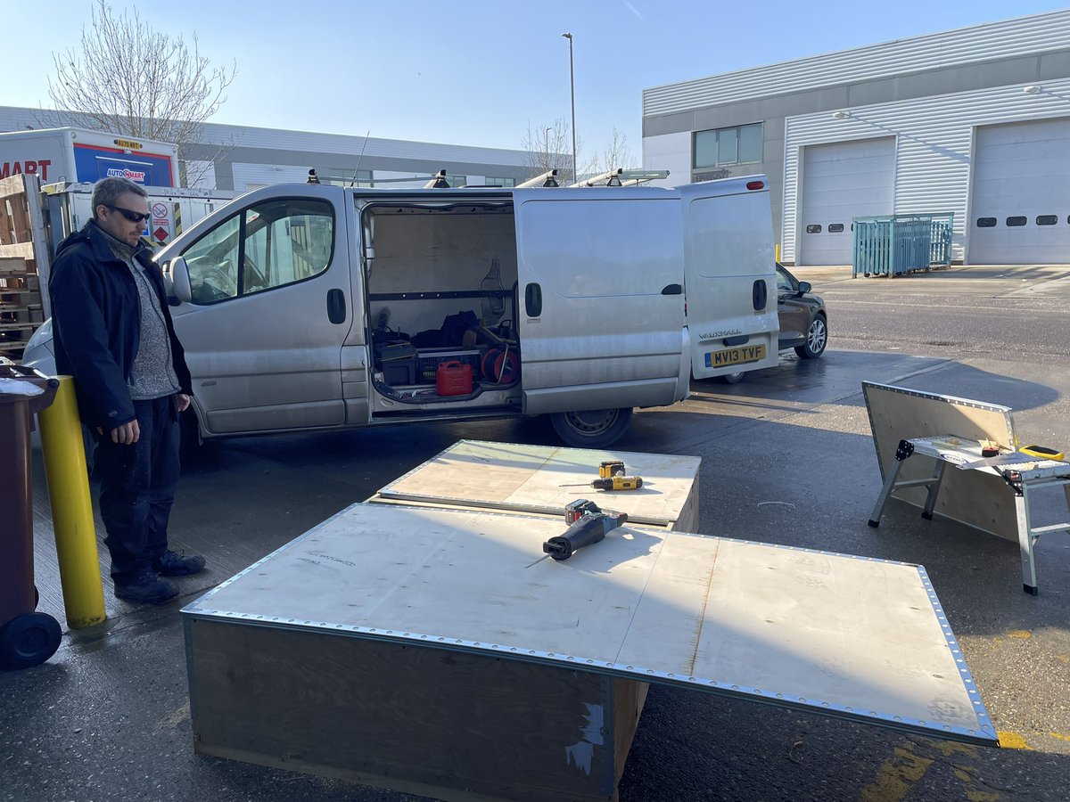 shielding_sol's tweet photo. Biggest multi shield gaskets to date! ⚡️📦

#multishieldgaskets
#rfshielding
#emishielding
#shieldingsolutions
#rfishielding #ukmfg https://t.co/sH9gFj20sQ
