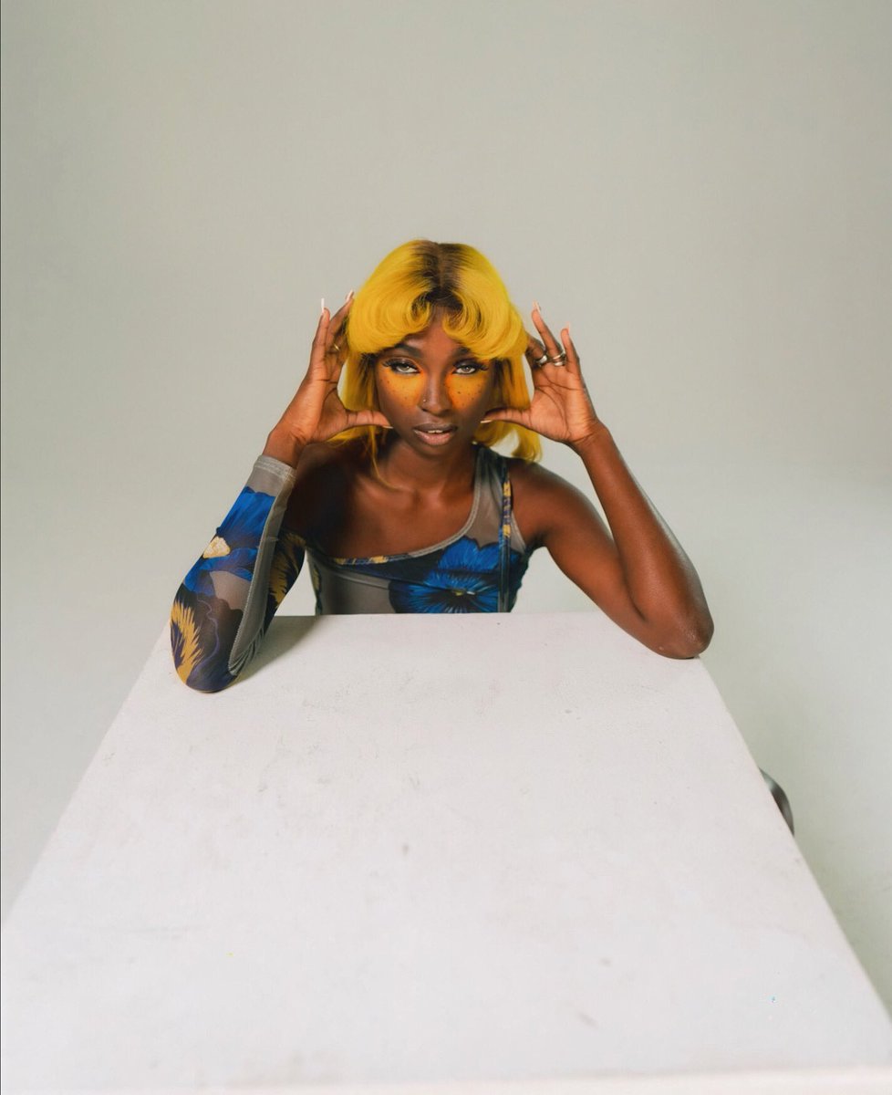 ZDiamondTV's tweet photo. Let’s talk about black when and yellow just gives 🌞🌻🤤 #blackbarbie #BlackGirlMagic @sza kill bill was definitely the vibe. https://t.co/YZkDf5WXVT