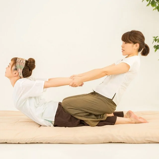 タイ古式マッサージの動画見てみたけど、マッサージ終盤に分割式のロメロスペシャル極められるらしい、効きそう 