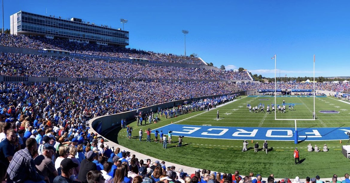 Extremely honored and grateful to have received an Offer from the United States Air Force Academy! Thank you @CoachWhit_AFA and the entire coaching staff for this amazing opportunity!
<a href="/CoachTCalhoun/">Troy Calhoun</a> <a href="/CoachLamAF/">Ken Lamendola</a>
<a href="/AllenTrieu/">Allen Trieu</a> @Rivals_Clint @MohrRecruiting <a href="/TheD_Zone/">The D Zone</a> <a href="/PrepRedzoneMI/">Prep Redzone Michigan</a>