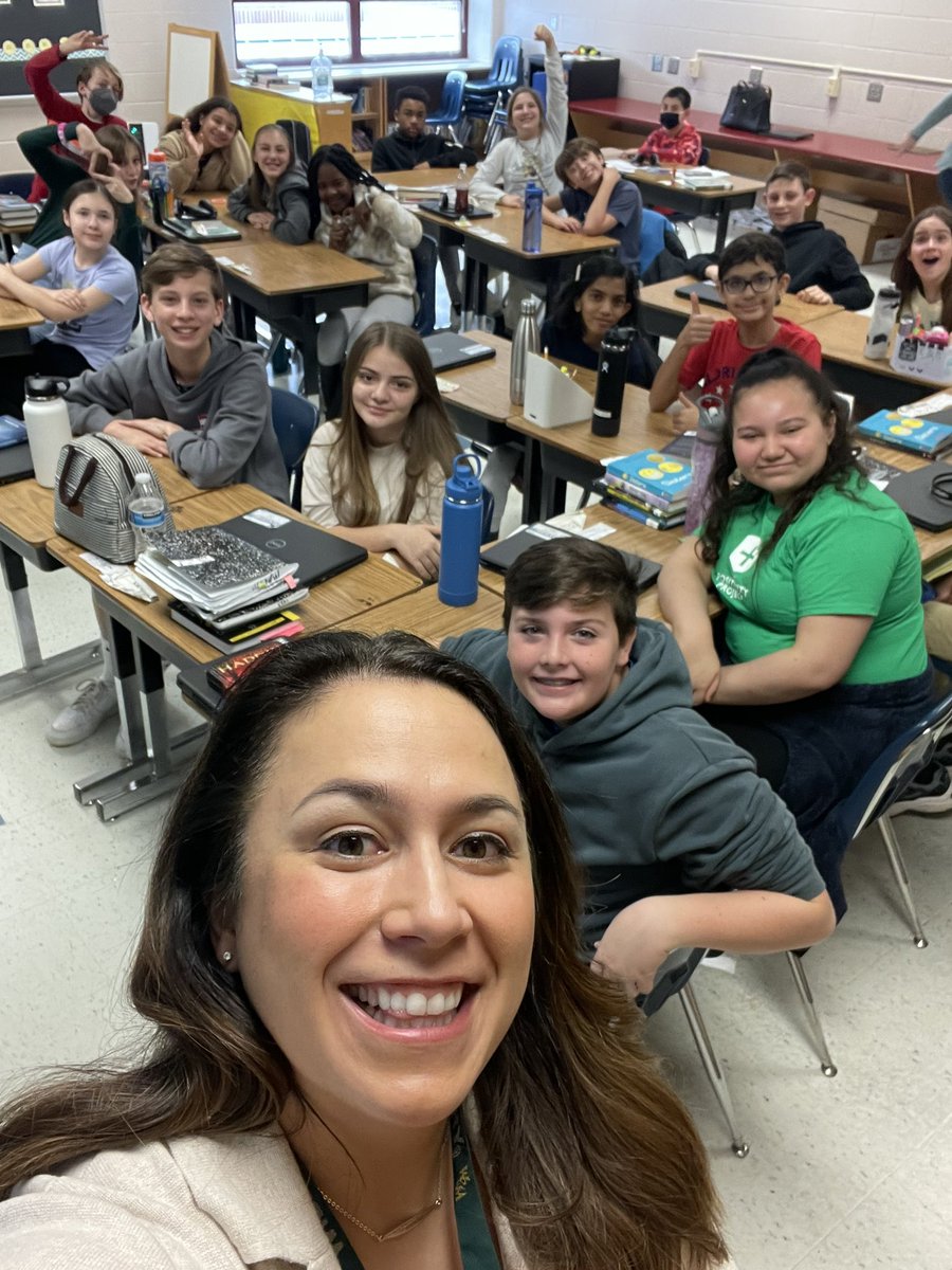 _monikavereb's tweet photo. 📚This morning I had the pleasure of beginning my day by reading, “Because,” to all of Aldrin Elementary School’s sixth graders! I loved spending quality time with this special group of future Hawks! #ReadAcrossAmerica2023 https://t.co/0G1PLR2KQa