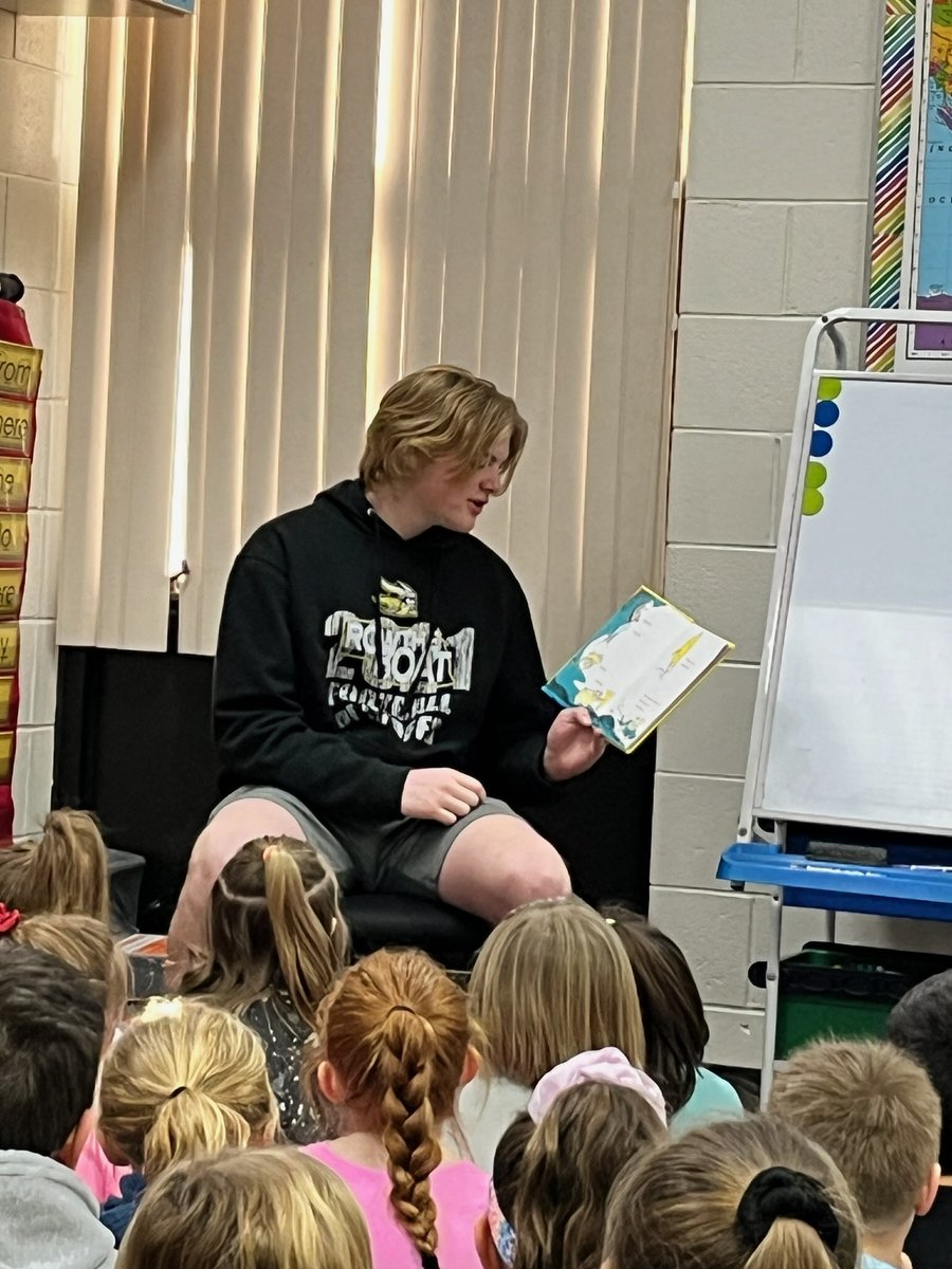 Earlier this week, our Boat Crew Leaders took to the community to read books to our Cedar Hollow elementary students! #ginwvikings #RTB