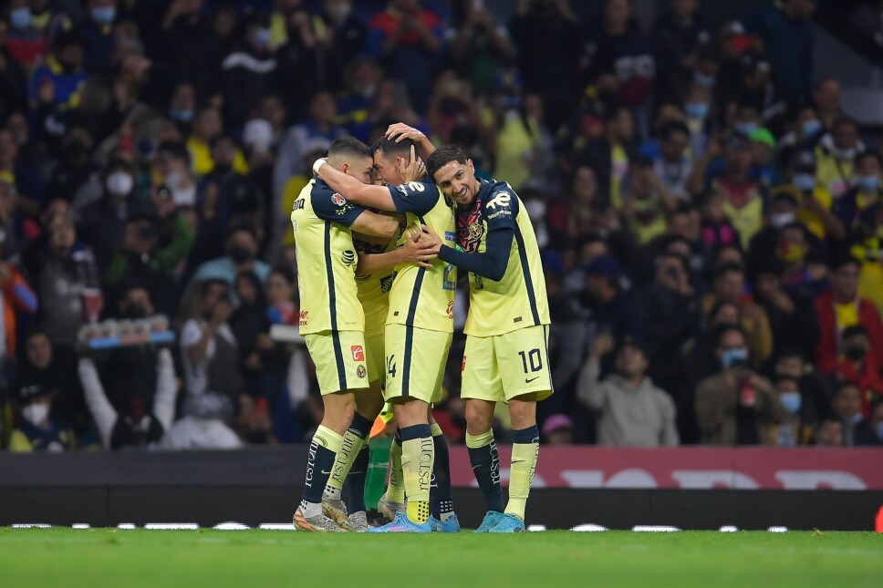 azul8Acrema's tweet photo. En la Semifinal IDA del #CL2022 fue la última vez que recibimos a Pachuca en el 🏟️ Azteca, esa noche empatamos 1️⃣-1️⃣ con gol ⚽ de Diego Valdés 🇨🇱
#SomosAmérica 🦅 https://t.co/qS9yoqg2Rb
