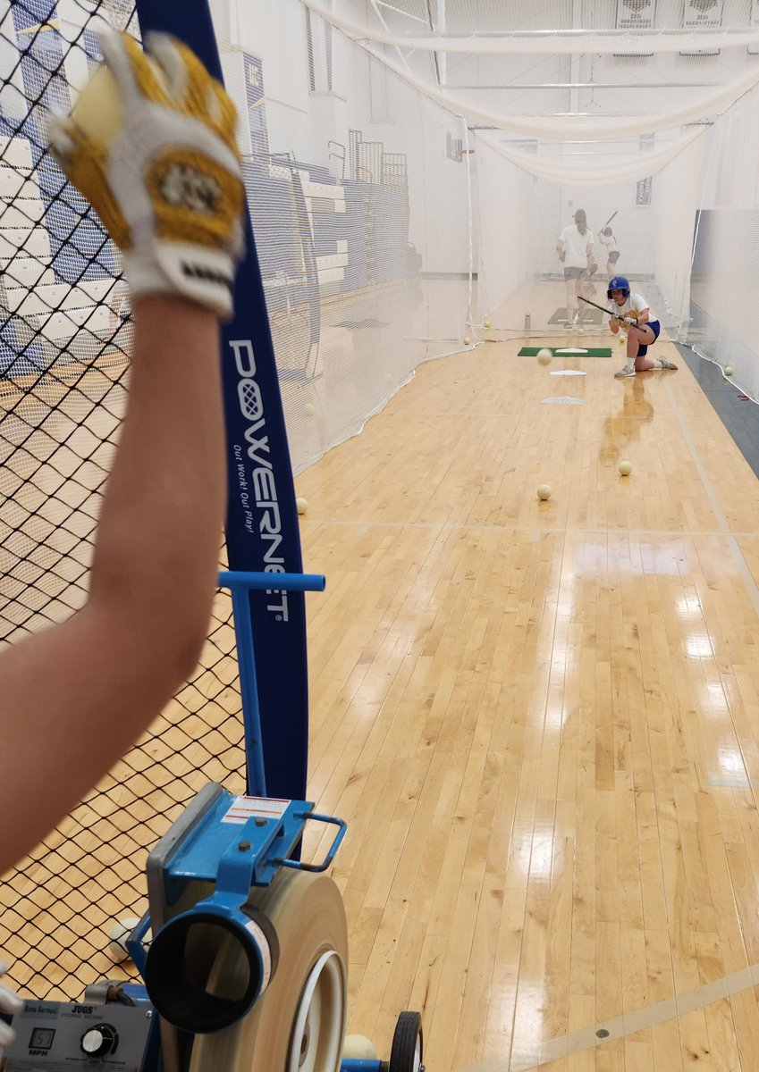 CoachJMorganti's tweet photo. Short game stations today. Details! Good work by all! Getting better together!
#GoArrow
@ucarrowsoftball https://t.co/DQ9fMEbx9h