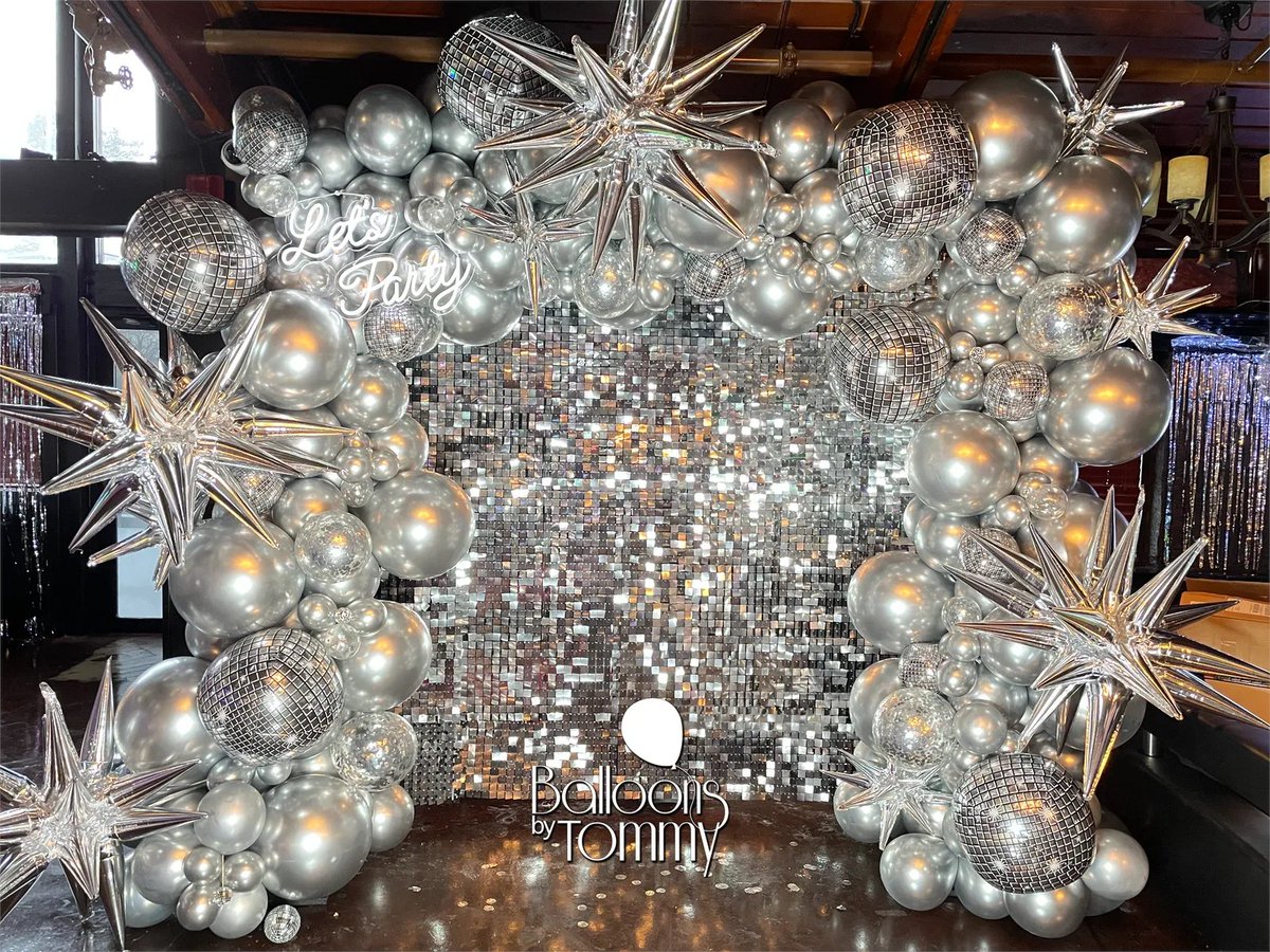 We can't stop thinking about this incredible chrome silver organic balloon setup from Tommy's remission party!

#letsparty #chrome #chromesilver #chromeballoons #organicballoons #organicballoonarch #eventdecor #eventdecoration #eventballoons #specialevent