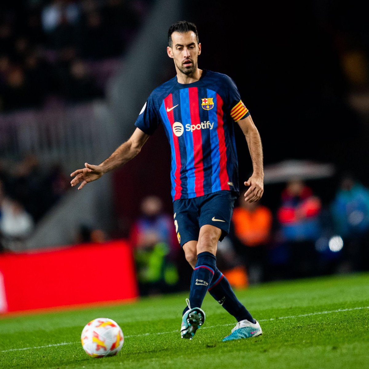 En büyük rekabet el classico'da en çok maça çıkan isim artık Sergio Busquets. 

Tarifi olmayan bir büyüklük. 👑🐙