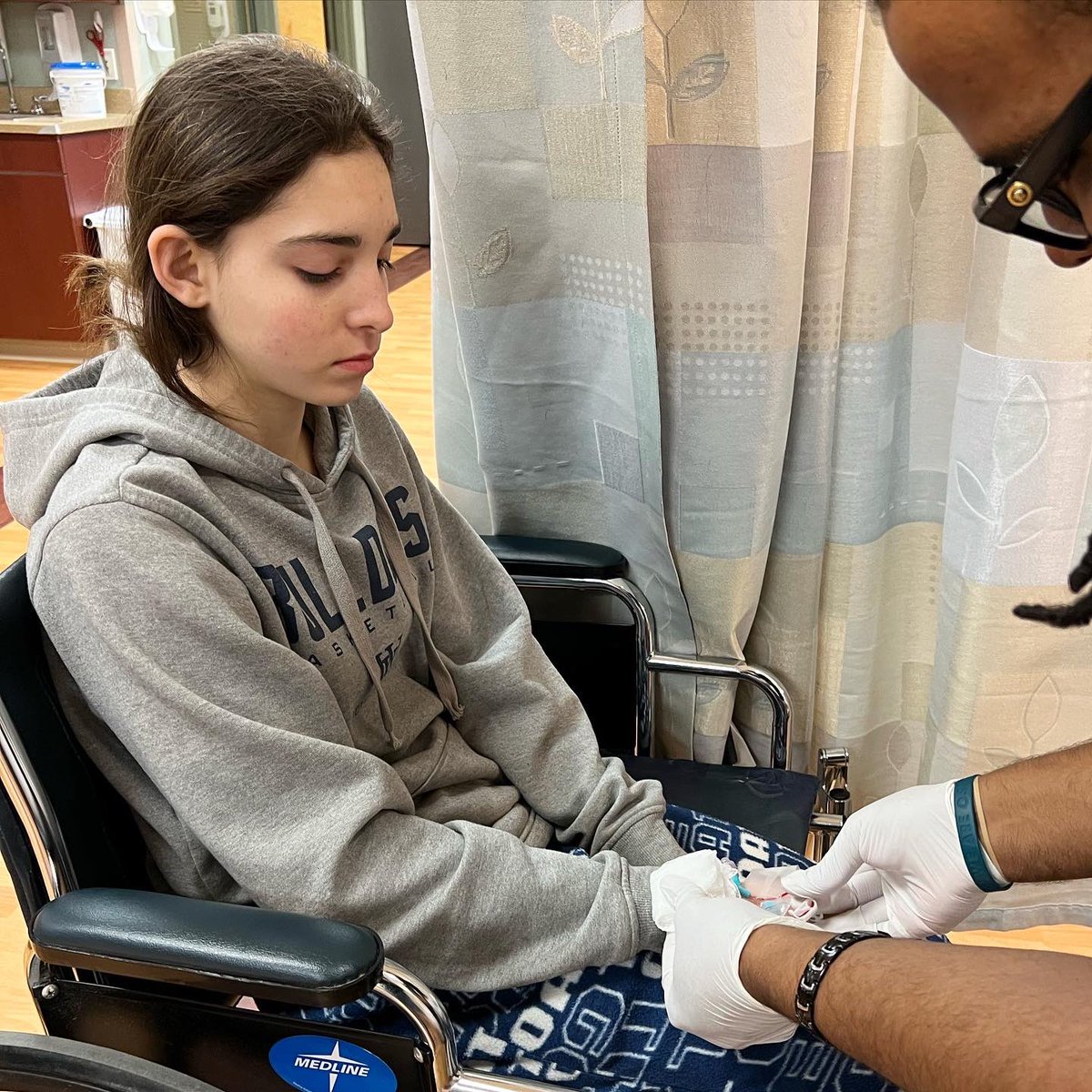 CourtLHenry's tweet photo. Tuesday wasn’t the best day ever…but we’re thankful for a successful surgery and for CJ to be moving into the next stage of her ACL journey! ☺️🙏🏼 #osshealth #aclsurgery #aclreconstruction #acljourney @basketball_cj24 #henrytwins https://t.co/TnxtPAiLsK