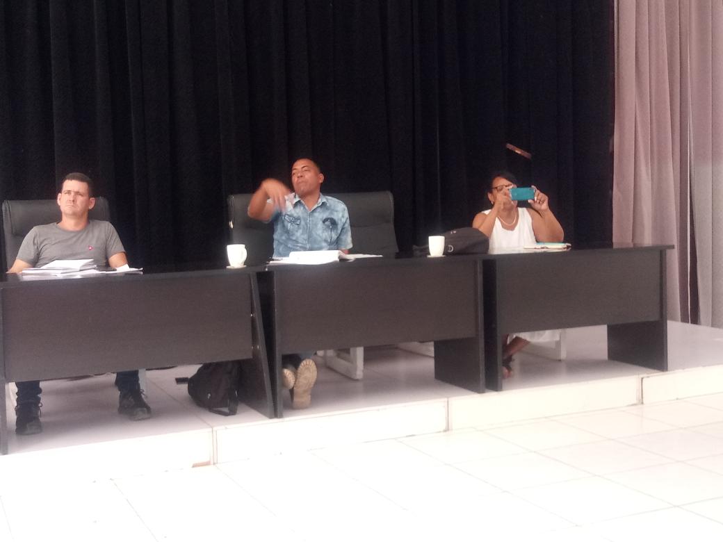 YoneideV's tweet photo. Se explica las prioridades del pcc para el mes de marzo, en la reunión de detectores del municipio Ciego de Ávila.#MejorEsPosible #CVACapitaLate #LatirAvileño. https://t.co/IibHU0mXV2