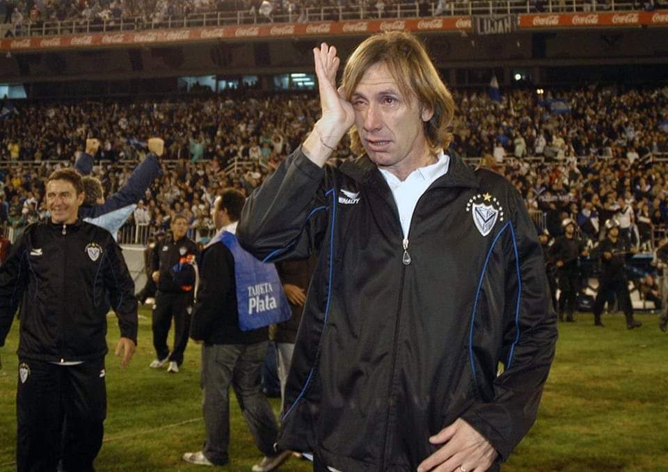 🐯 Ricardo Gareca será el nuevo DT de Vélez. Acuerdo total de palabra! Entre lunes y martes firma contrato hasta diciembre de 2023. Regreso histórico!!